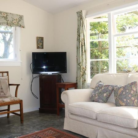 The Leafy Flat Appartement Havelock North Buitenkant foto
